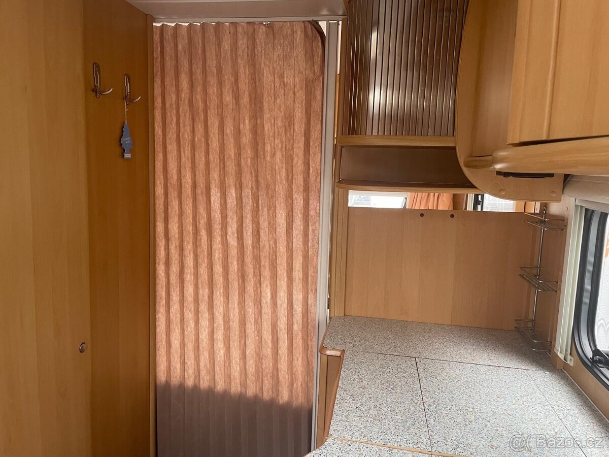 Dethleffs Camper 460,pevná postel ,bojler, sprcha, MARKÝZA - 4