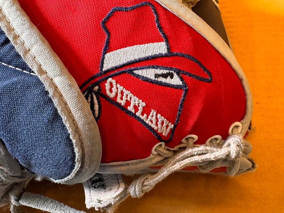 LAPAČKA BRIANS OUTLAW SR - 4