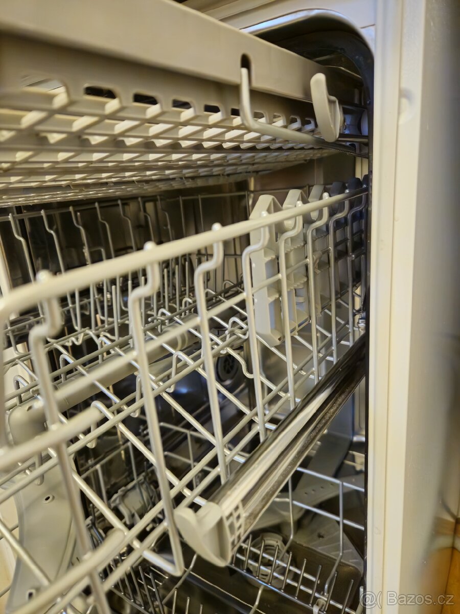 Myčka BOSCH Série 2 jako nová - 4