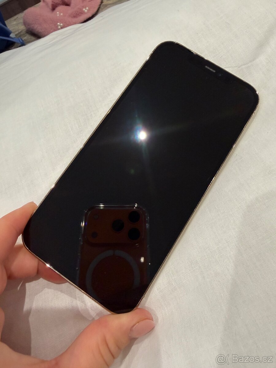IPhone 12 Pro Max - 256GB - zlatý - super stav - 4