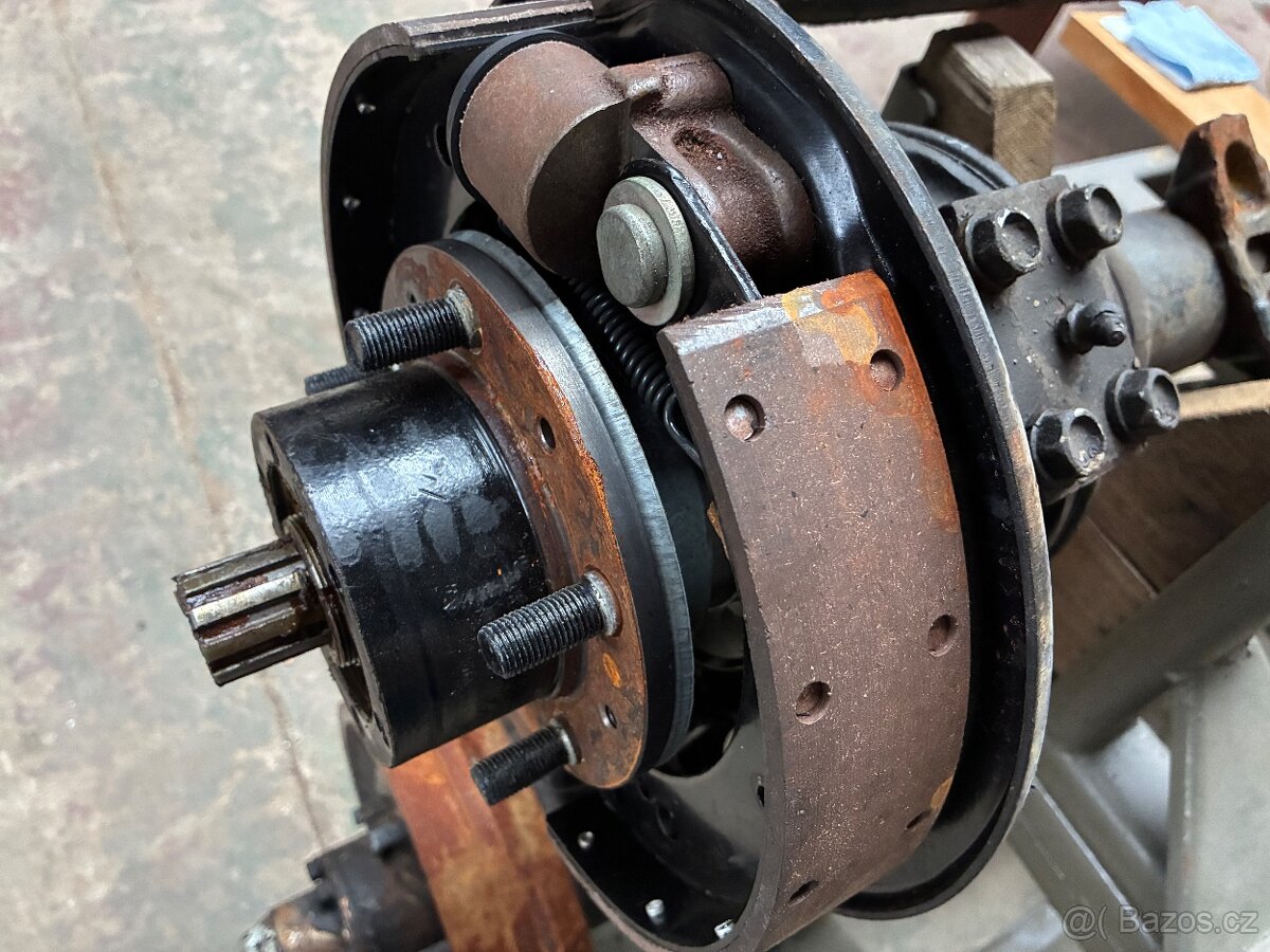 Uaz Gaz nový náboj kolesa - 4