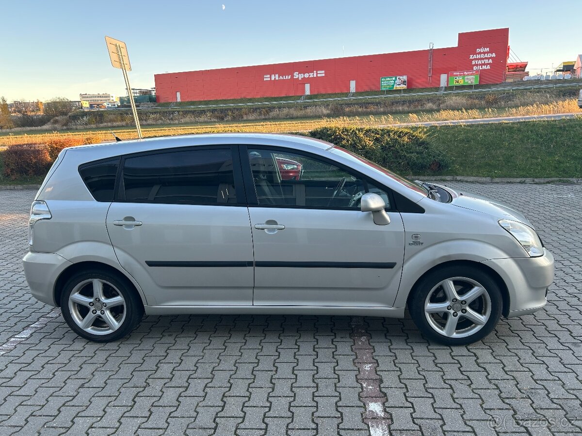 Toyota Corolla Verso 2.2 D-Cat 2006 - 4
