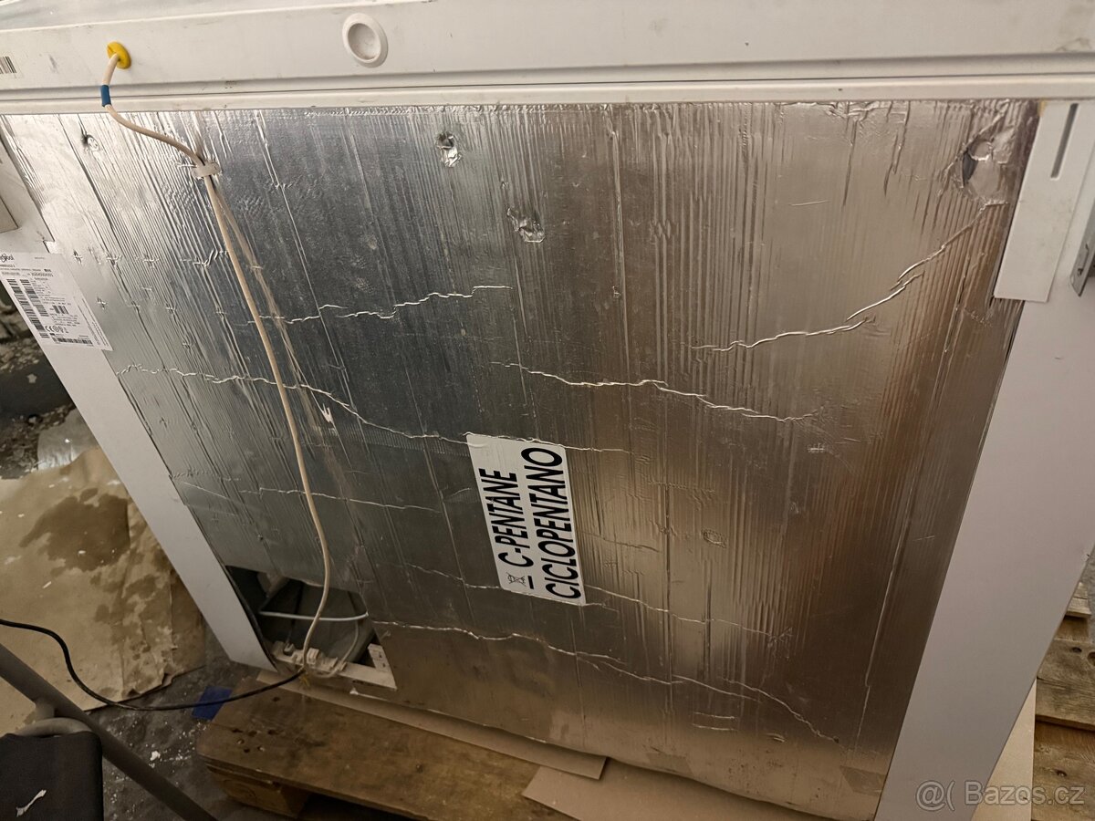 Mrazák Whirlpool - pultový - 4