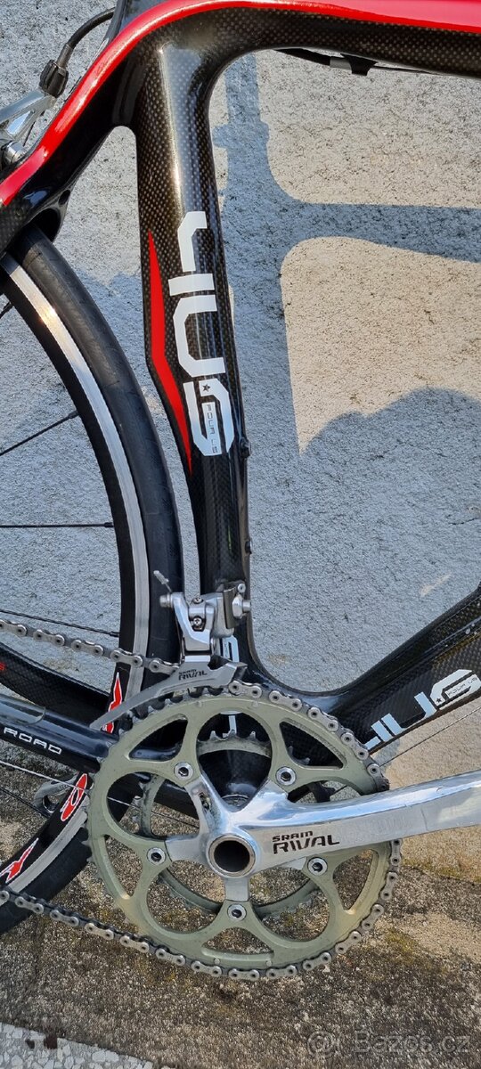 Karbonové silniční kolo - 4