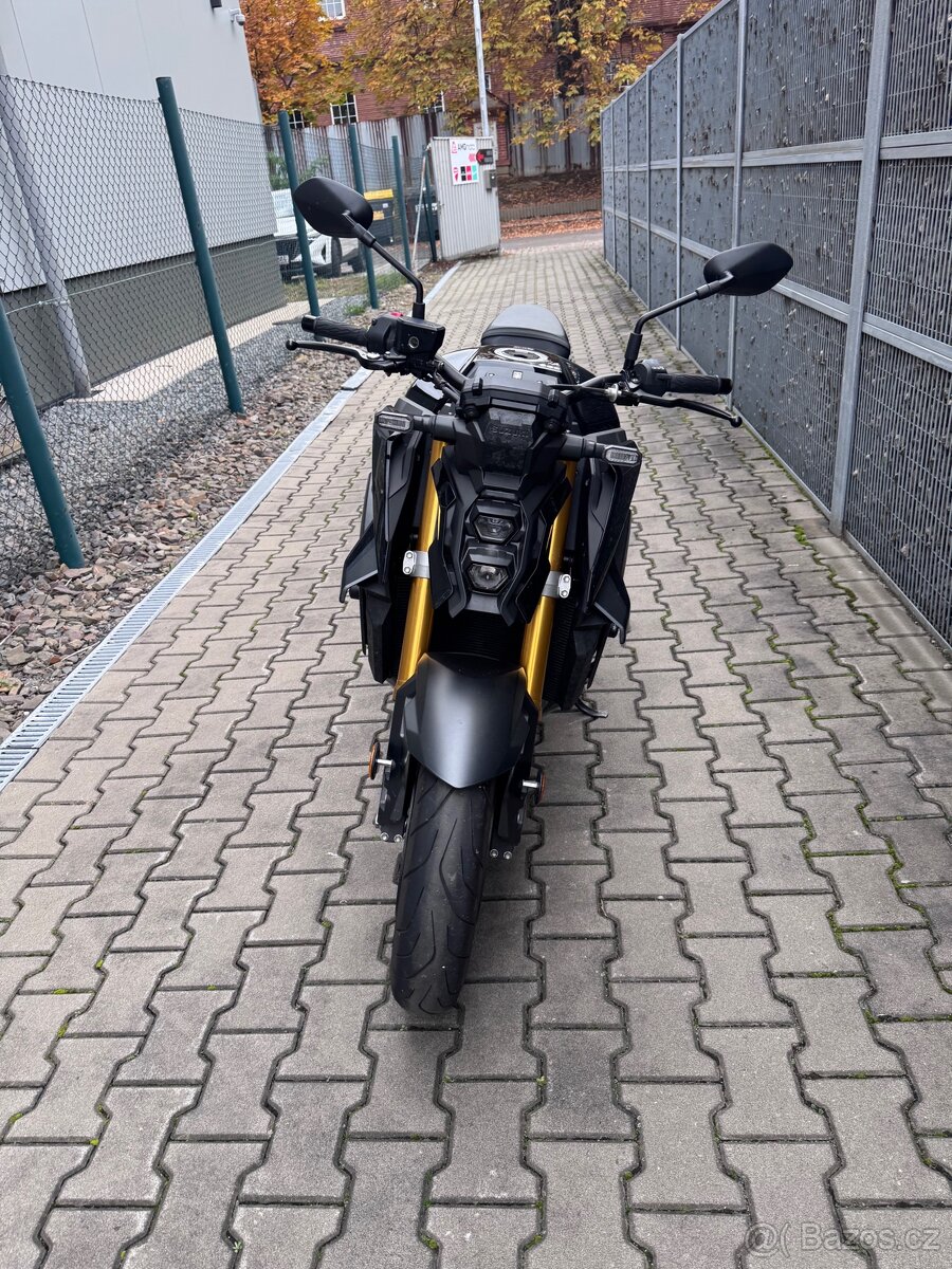 Suzuki GSX-S 1000 - 4