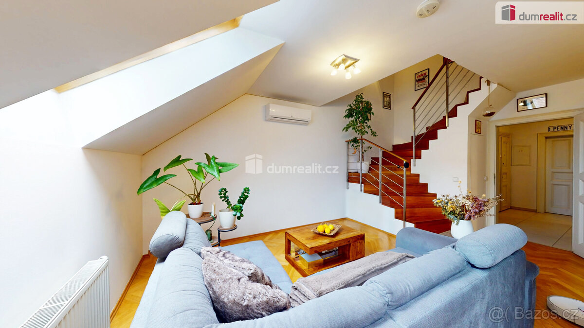 Výjimečný mezonet 5+kk s terasou a výhledem na Prahu - Ulice - 4