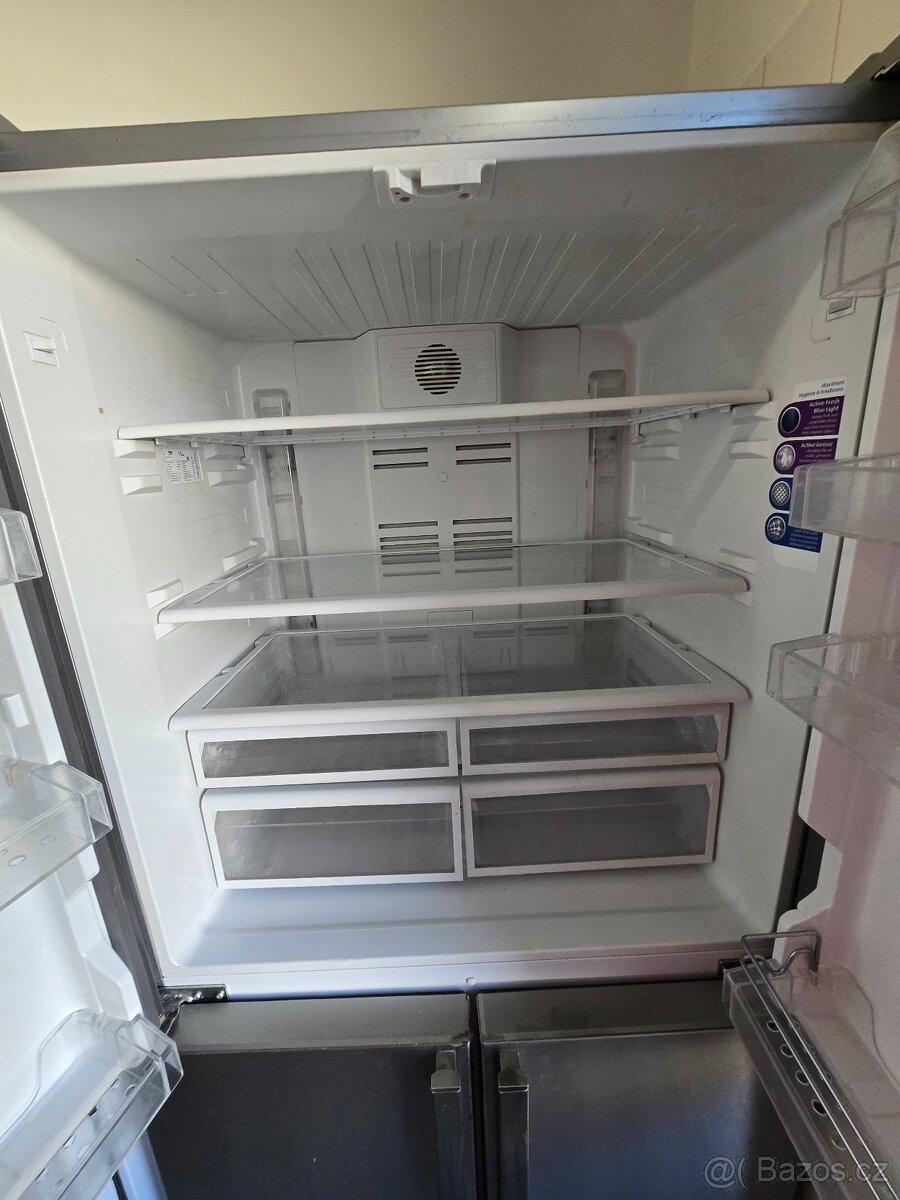 Prodám americkou lednici Beko s výrobníkem ledu – 6 000 Kč - 4