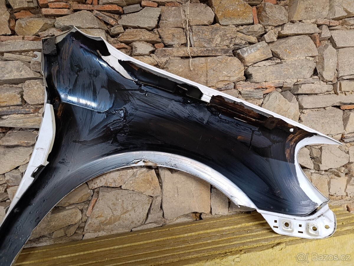 Levý přední blatník - 4