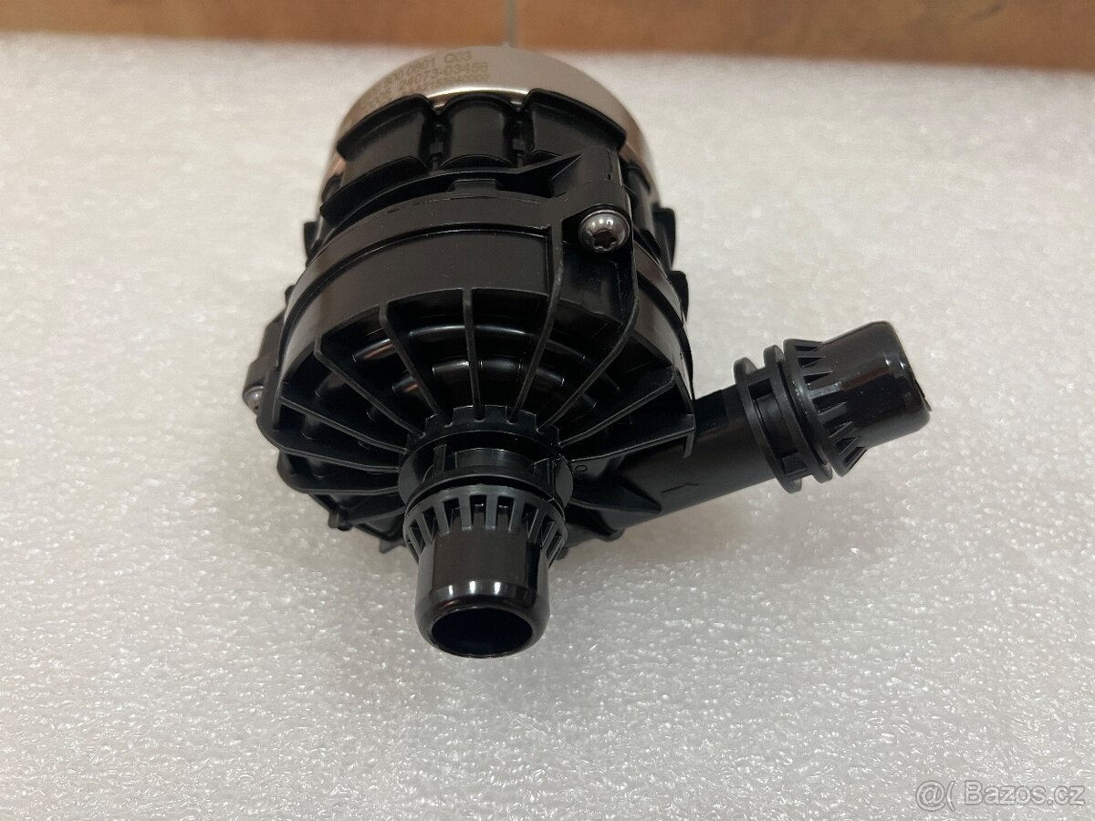 VODNÍ ČERPADLO MERCEDES V/GLE/GLS/C - 4