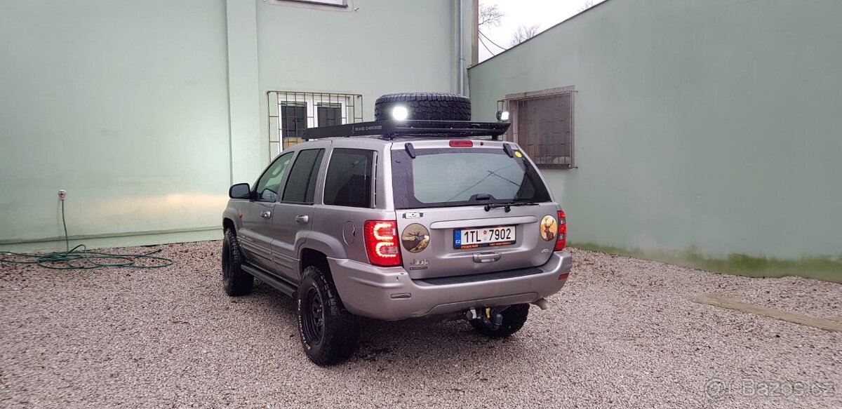 Jeep grant Cherokee 4,7 V8 r.v. 2002
