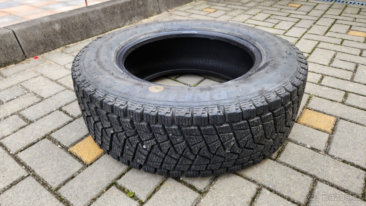 Prodám zimní kola 215/65 - 16 - 4