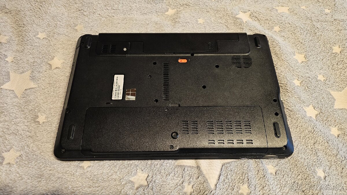 Prodám notebook ASUS / 4/500GB - 4