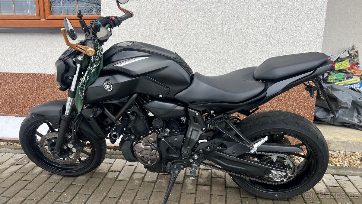 Yamaha mt07 2020 35kW černá - 4