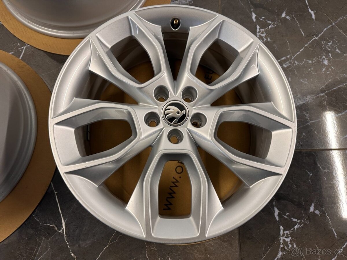 original kolesa skoda kamiq r18 658601025g 5x100 - 4