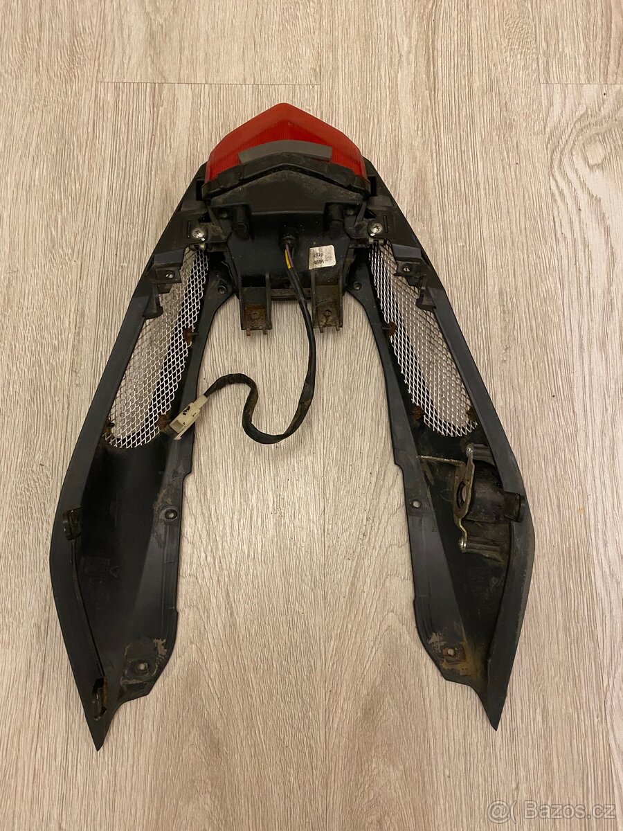 Benelli bn 125 díly - 4