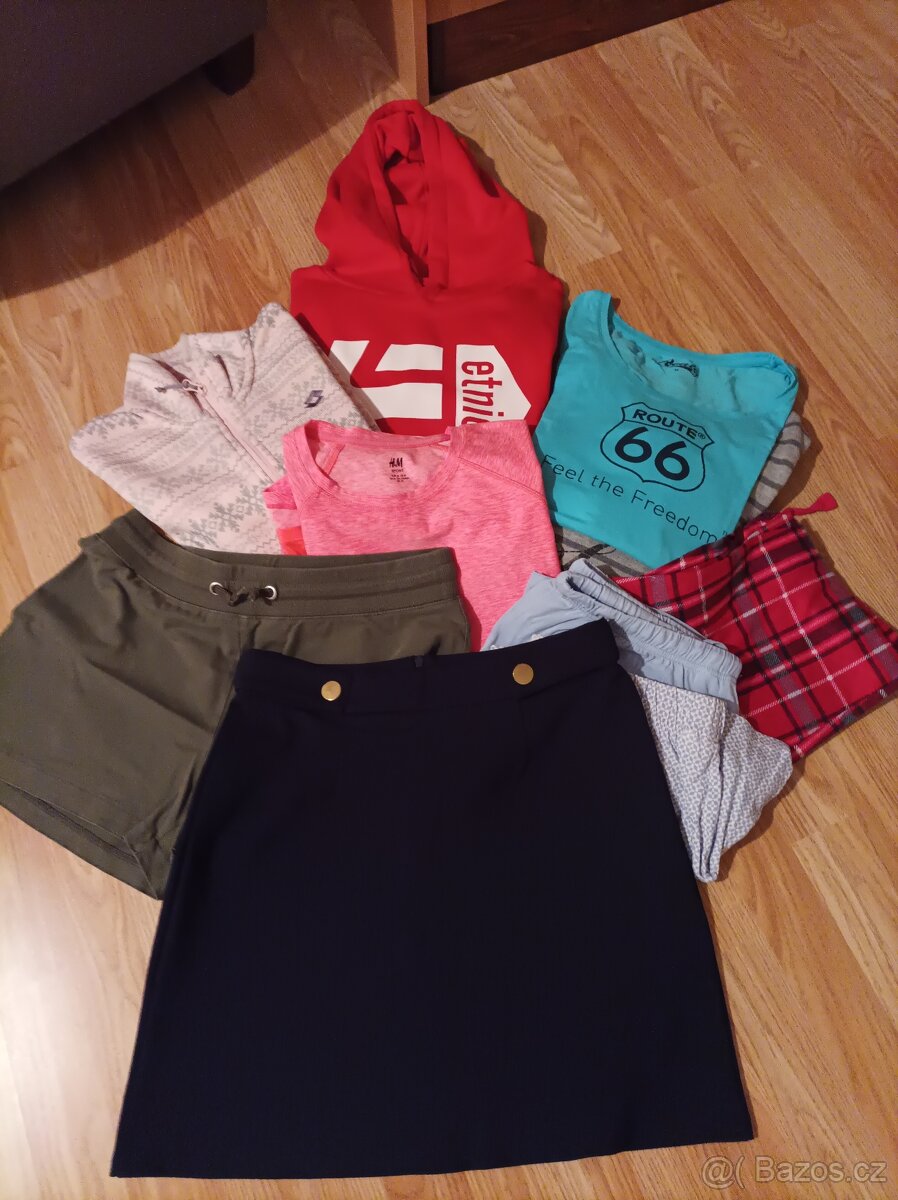 Balík oblečení velikost S+M - 4
