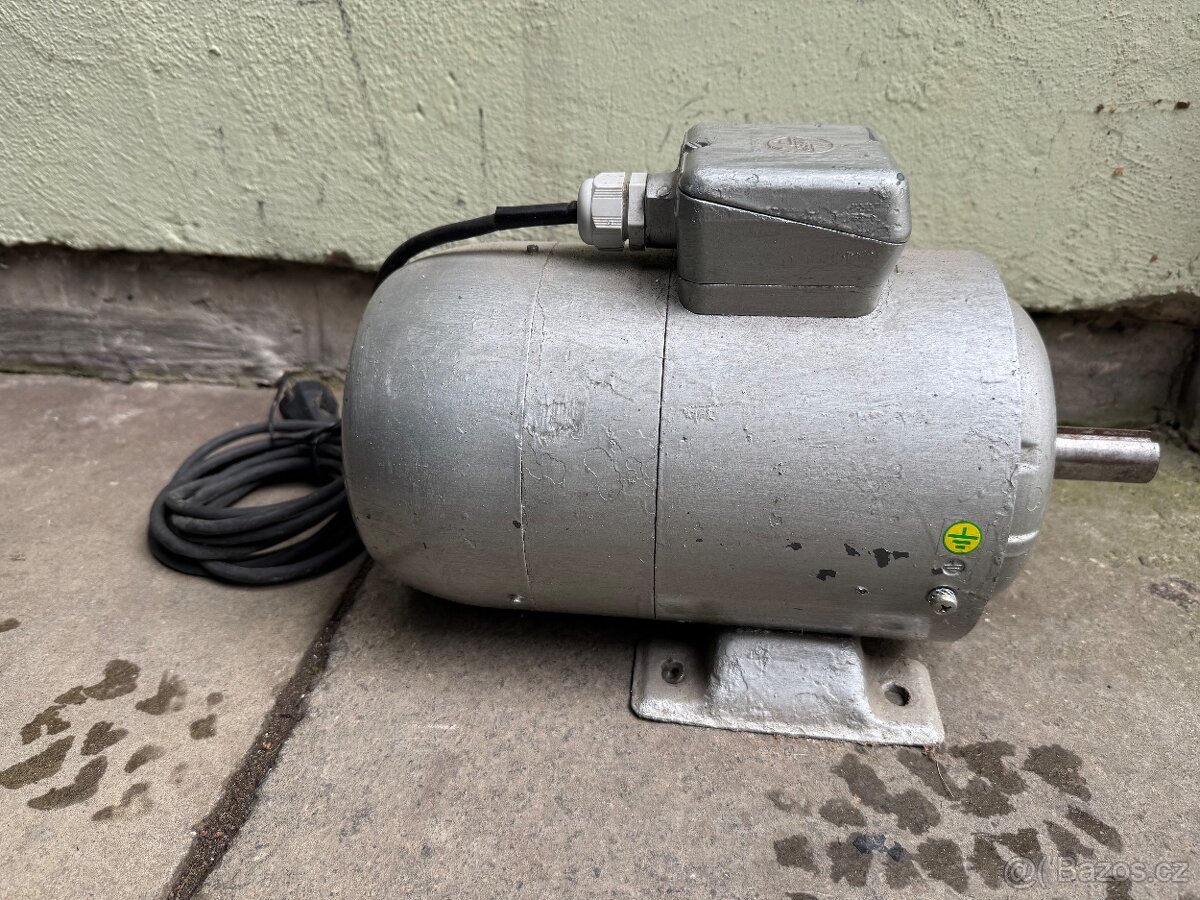Jednofázový elektromotor 220V - 4