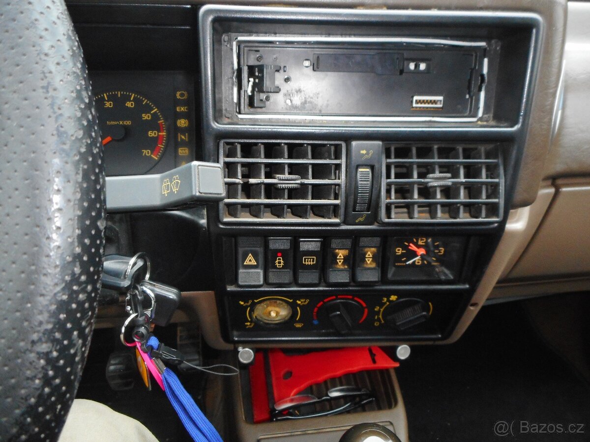 Renault 19 I světle hnědá metalíza - 4