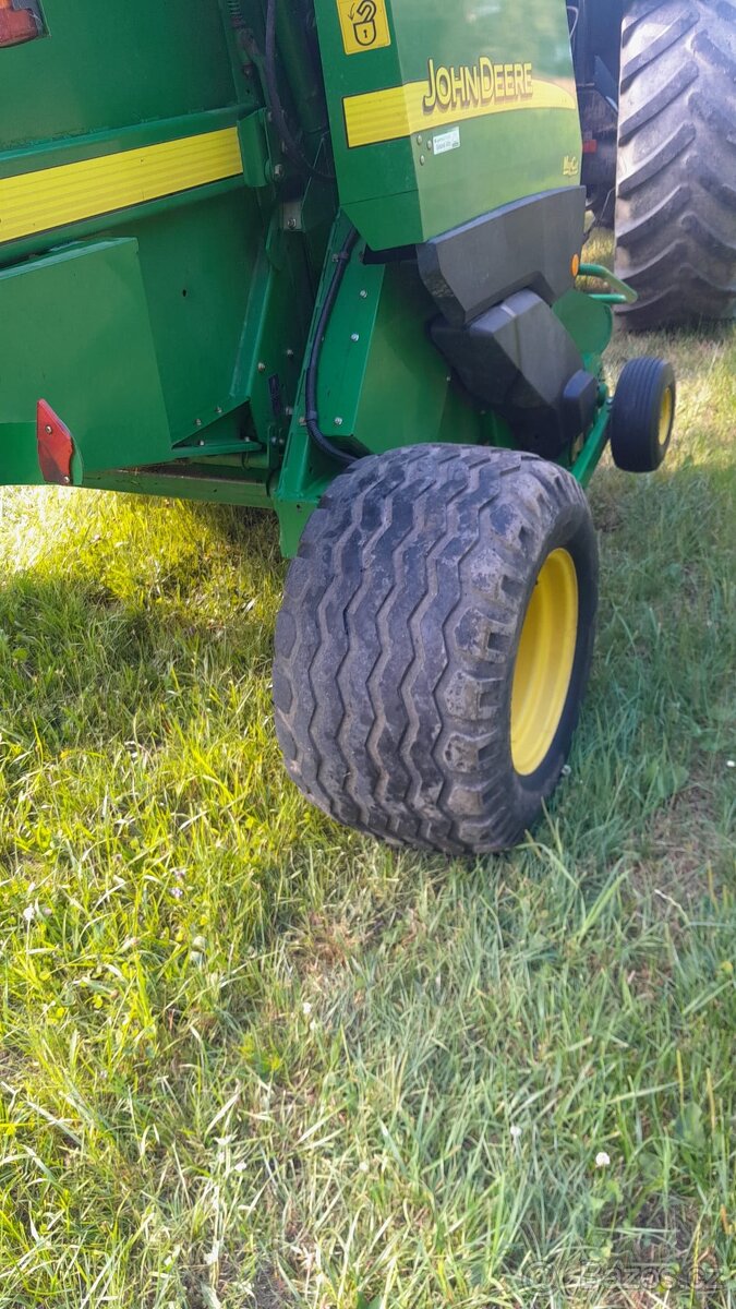 Lis na kulaté balíky John Deere 592 - 4