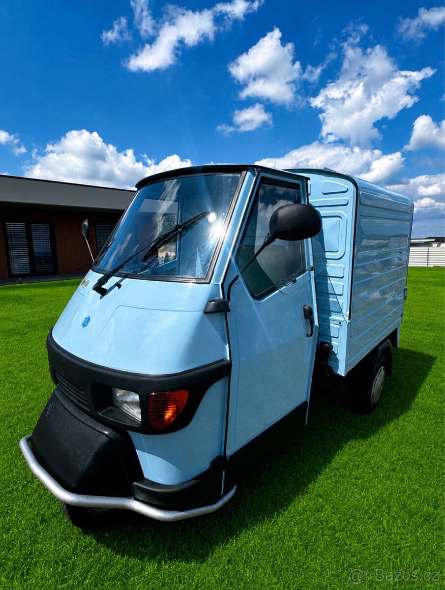 Piaggio Ape 50 light blue - 4