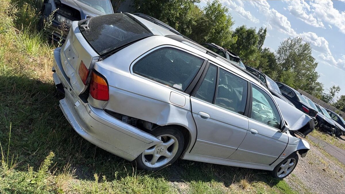 Díly-BMW E39 525D titansilver - 4
