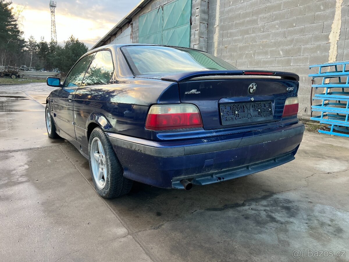 BMW E36 318is Coupe M44B19 MontrealBlau - 4
