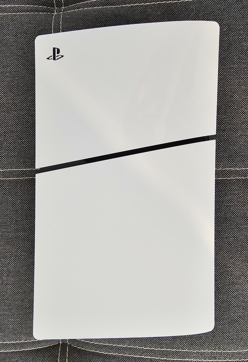 PlayStation 5 Slim digital 1Tb Fortnite + EA Sports FC 26 - 4