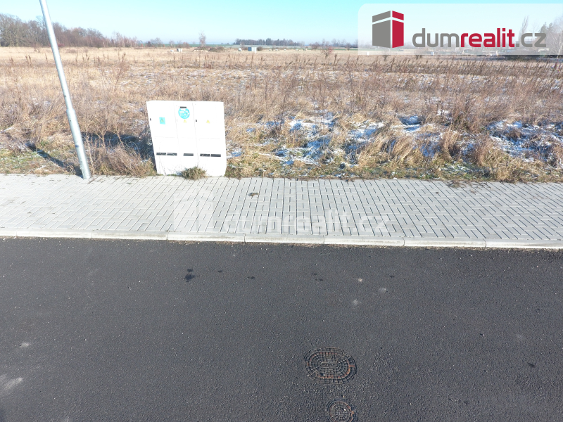 Stavební pozemek Choťánky 830 m2 prostřední - 4