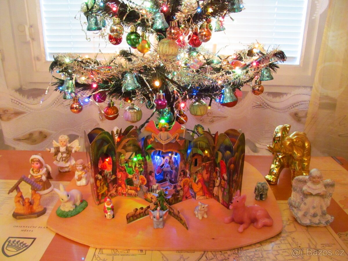 Vánoční stromek + 7 ramenný elektrický svícen... - 4