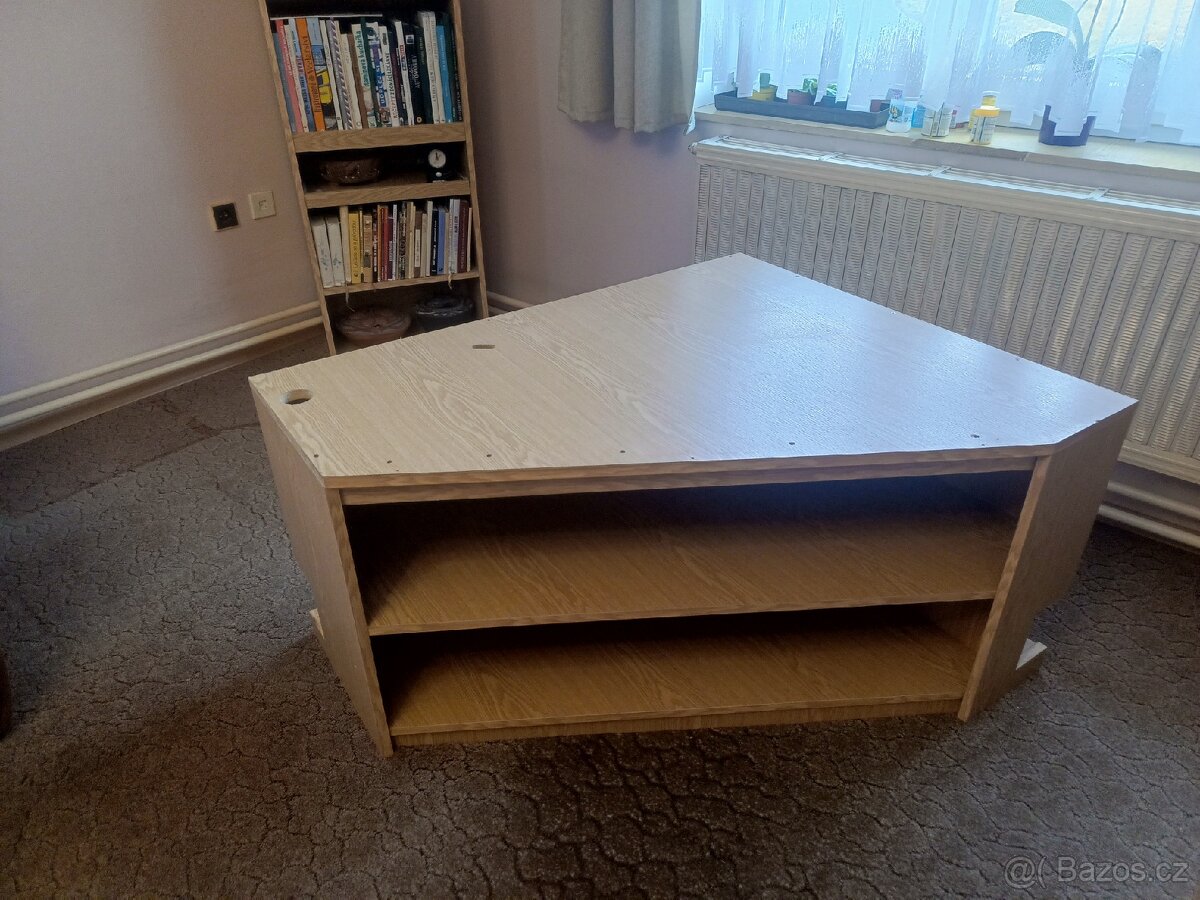 Skříňka s akváriem - 4