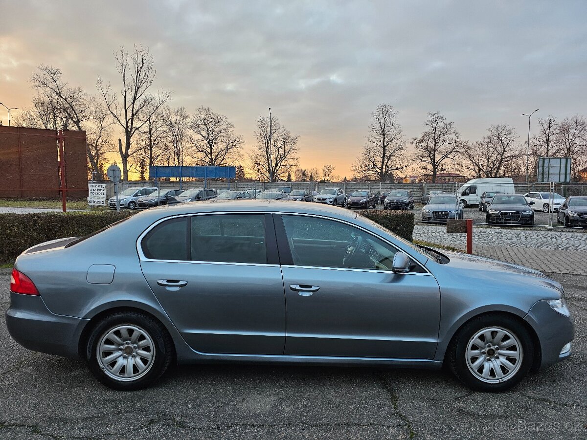 ŠKODA SUPERB 2008 2.0 TDI 103kW,VÝHŘEVY,XENONY,SENZORY - 4