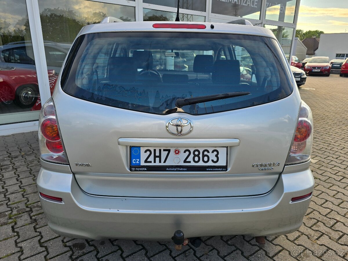 Toyota Corolla Verso, 1,8i serv.kniha 1.maj ČR - 4