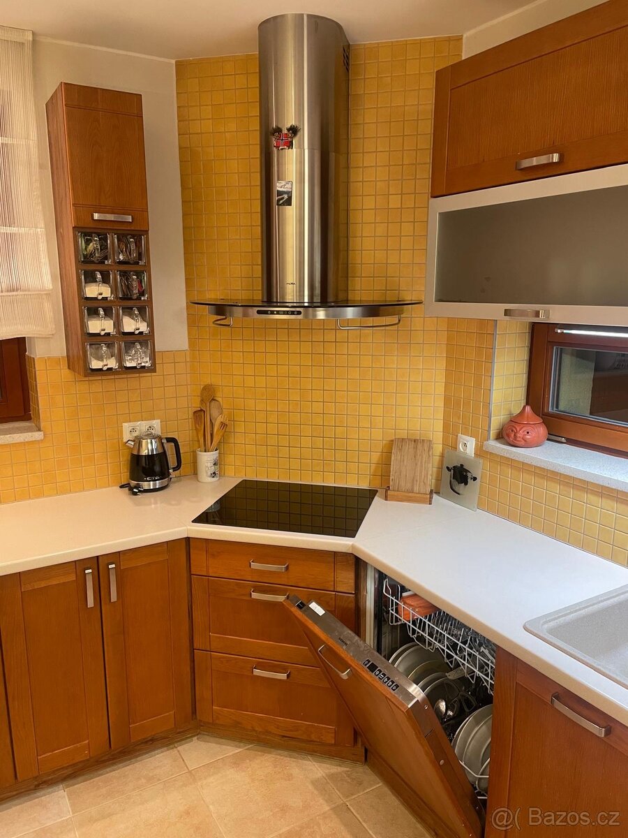Kompletní kuchyňská linka včetně funkčních spotřebičů - 4