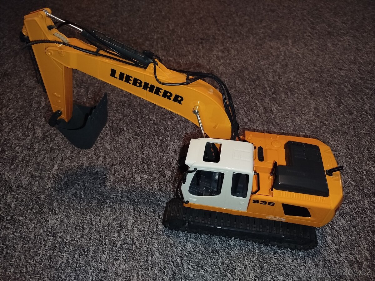 RC model bagr Liebherr - 4