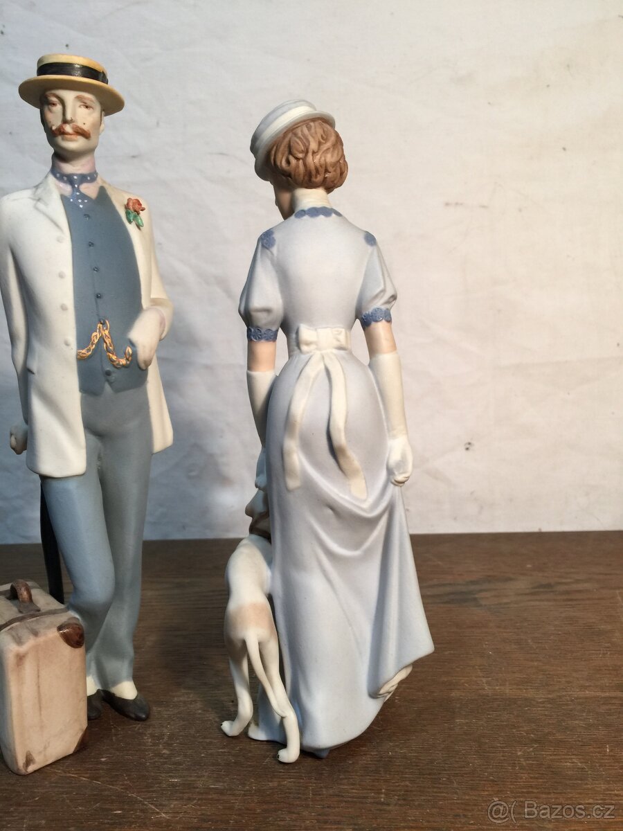 soška Dáma a chrt Muž s kufrem Royal DUX design Xavier - 4