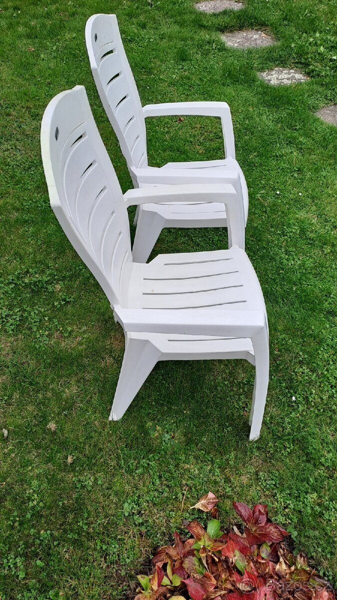 Plastové židle - 4