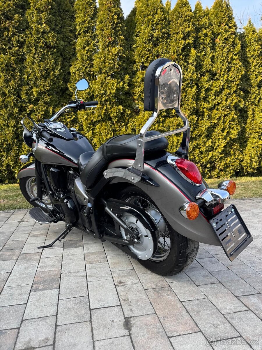 Kawasaki VN900 Classic - 4