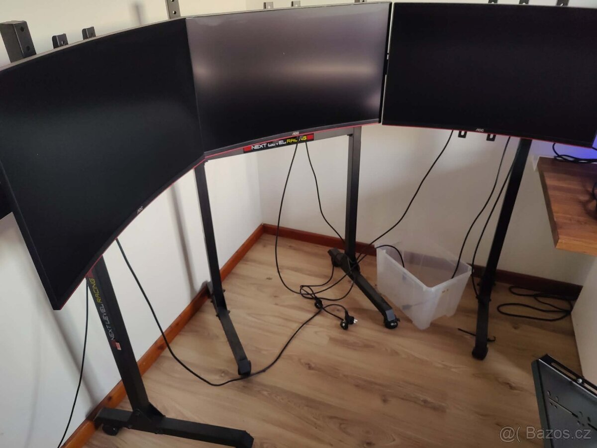 Playseat a triplestand monitory - 4