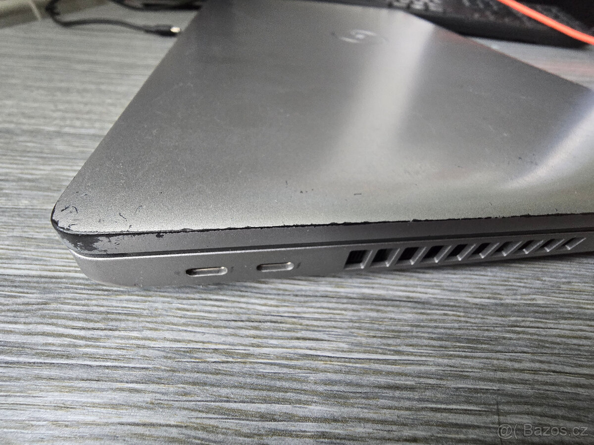 Dell Latitude 5520 - 4