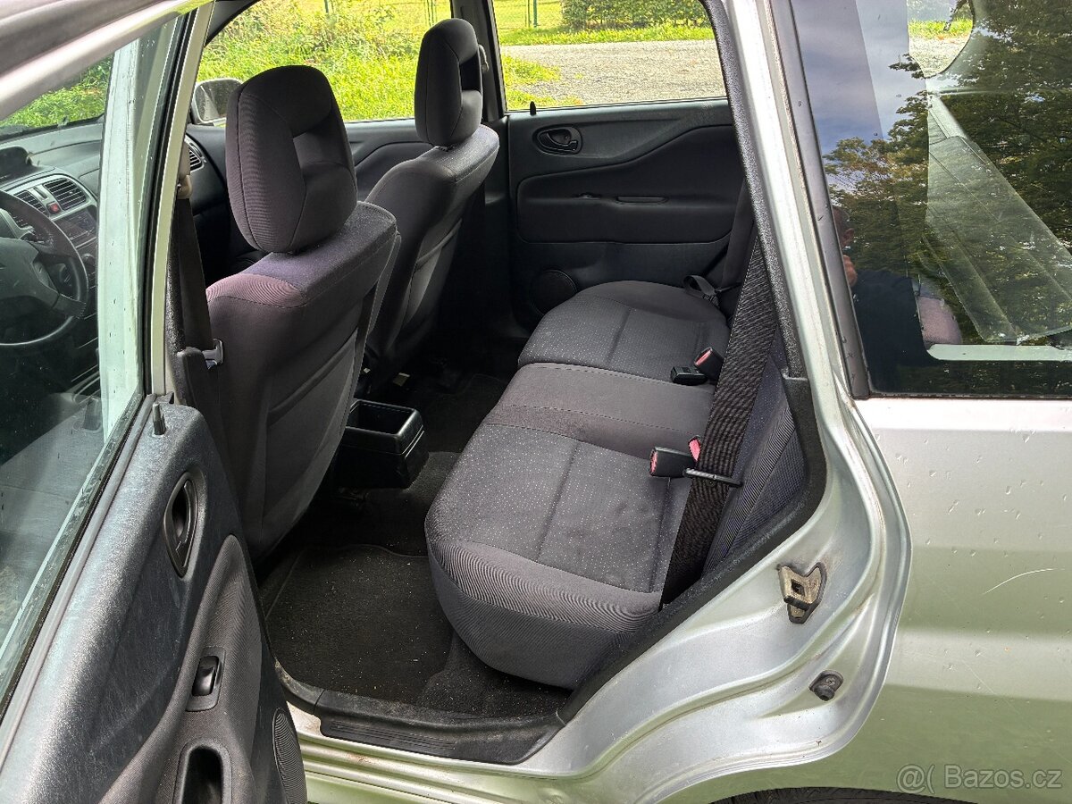Mitsubishi Space Star - 4