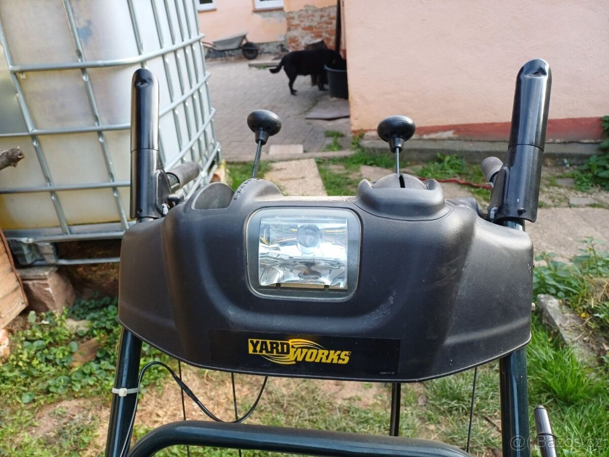 BENZÍNOVÁ SNĚHOVÁ FRÉZA 10,5 HP - 4
