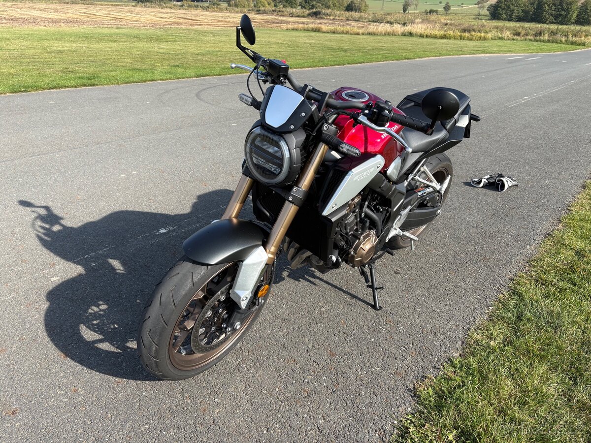 Honda CB650R - 4