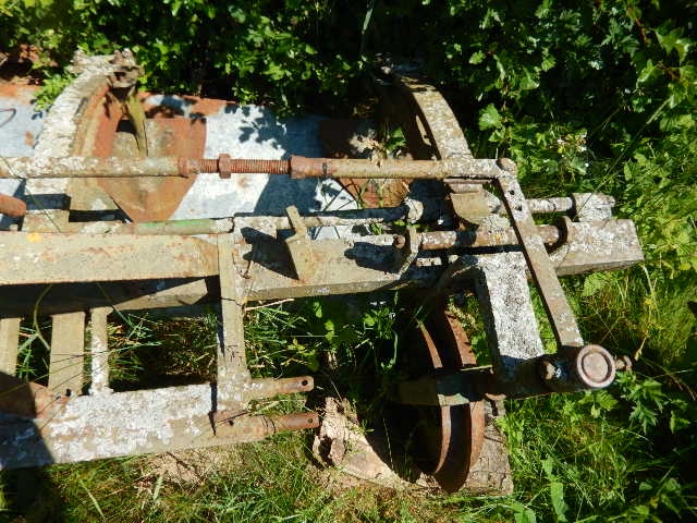 Proorávačka brambor na 3 brázdy, nesená, funkční, viz. foto. - 4