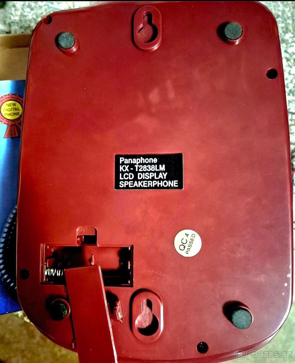 Stolní kabelový telefon - 4