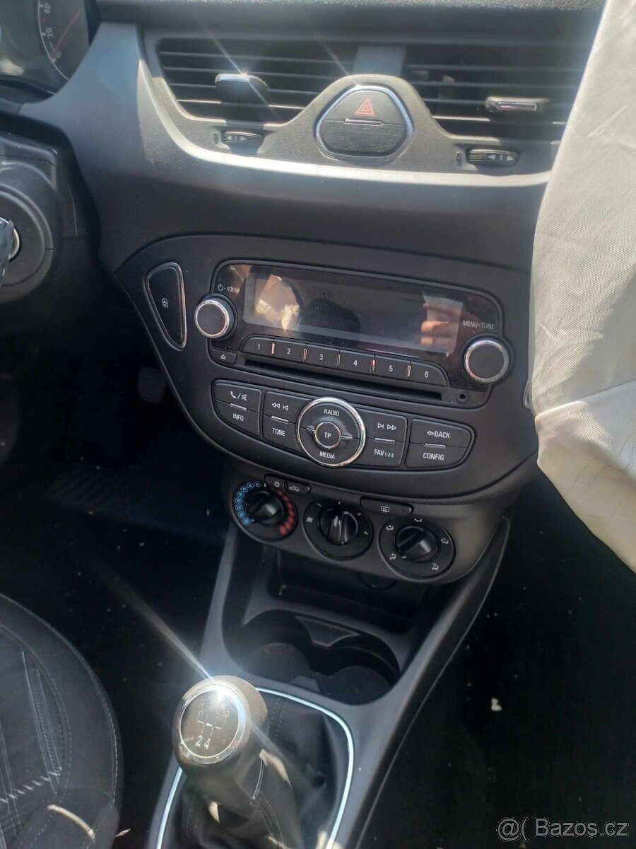 Rozpredám Opel Corsa E 1.2 51kw B12XER - 4