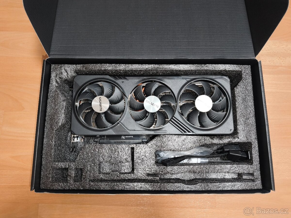 Gigabyte GeForce RTX 4070 Ti GAMING OC V2 12G - 4