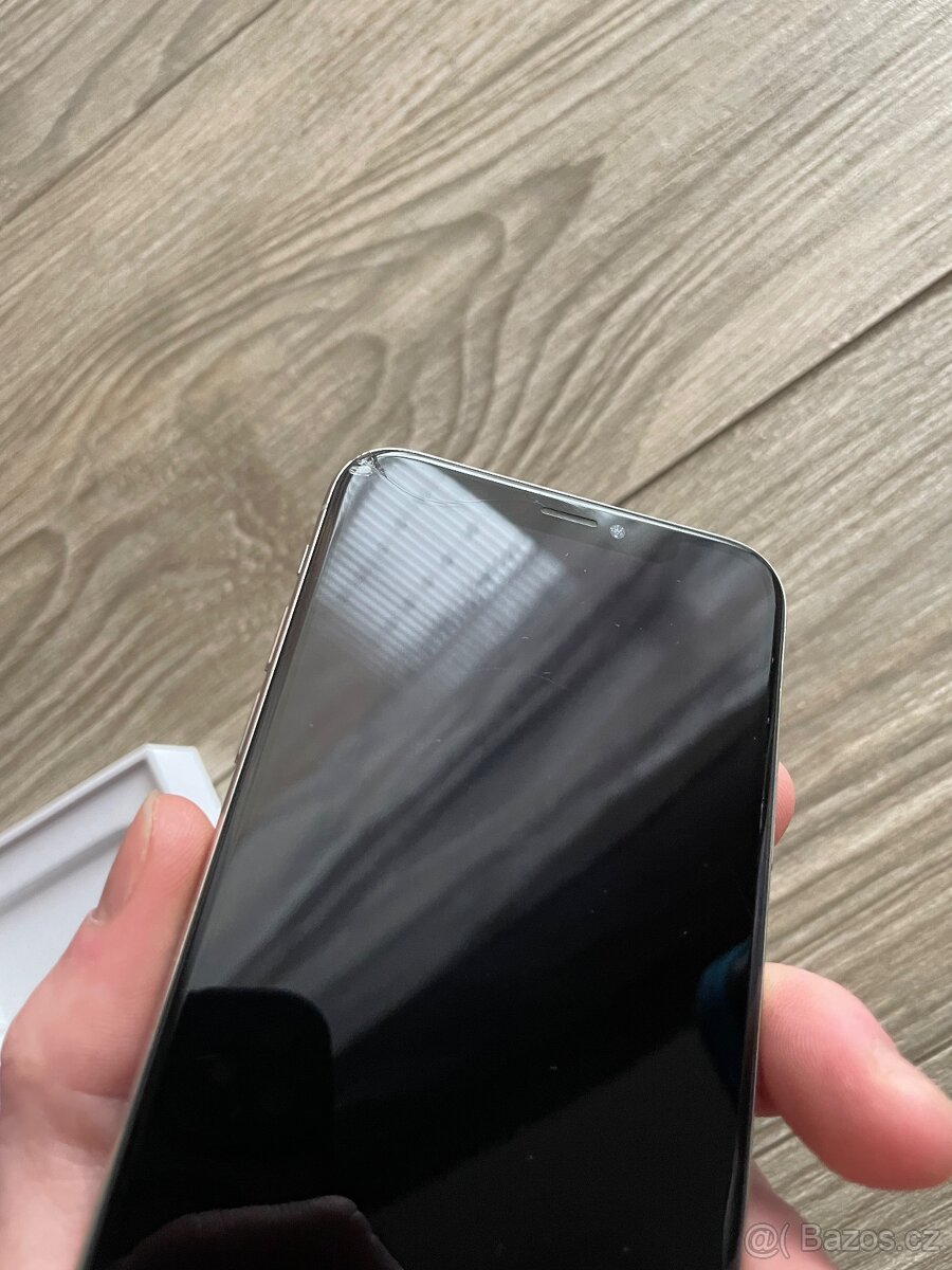 IPhone X 256gb bílý - 4