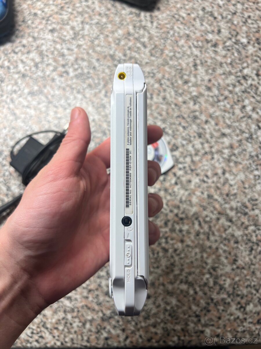 Sony PlayStation Portable (PSP) Street E1004 - 4