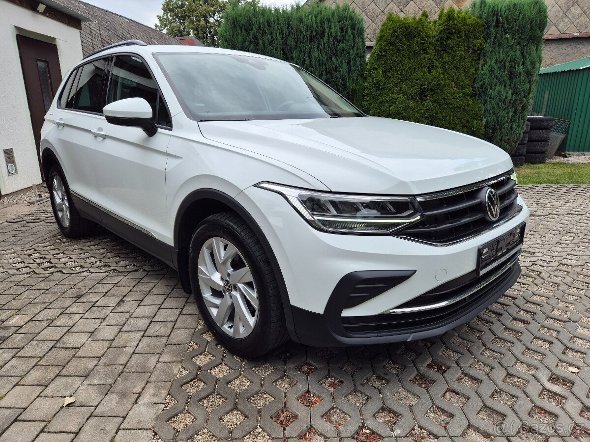 VW Tiguan Life • 2.0TDi DSG 4x4 • 2022 •Tažné•Facelift•