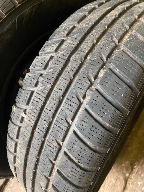 Pneu plecháče 195/65 r15 - 4